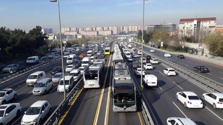 Metrobüs durağında çalışma: 75 gün sürecek