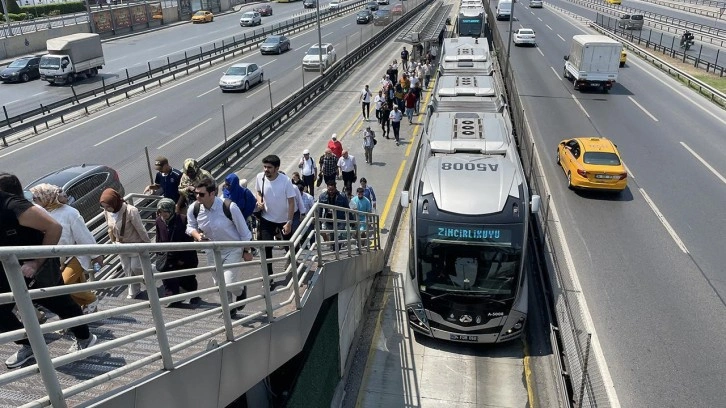 Metrobüs hattında bazı duraklar hizmet veremeyecek