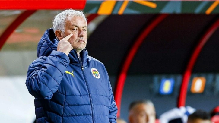 Mourinho neşteri vurdu! Fenerbahçe'de kadro değişiyor