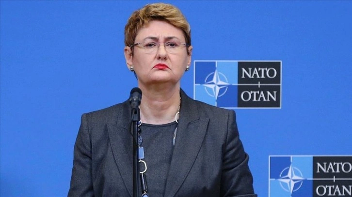 NATO tarihine geçmişti! Lungescu görevini devredecek!