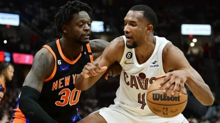 NBA'de Knicks, Cavaliers'a karşı seride 2-1 öne geçti