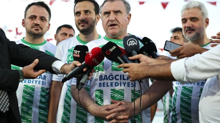 Osman Aşkın Bak: Spor altyapısı güçlü bir Türkiye geliyor