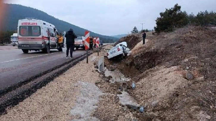 Otomobil şarampole devrildi : 1 ölü, 3 yaralı