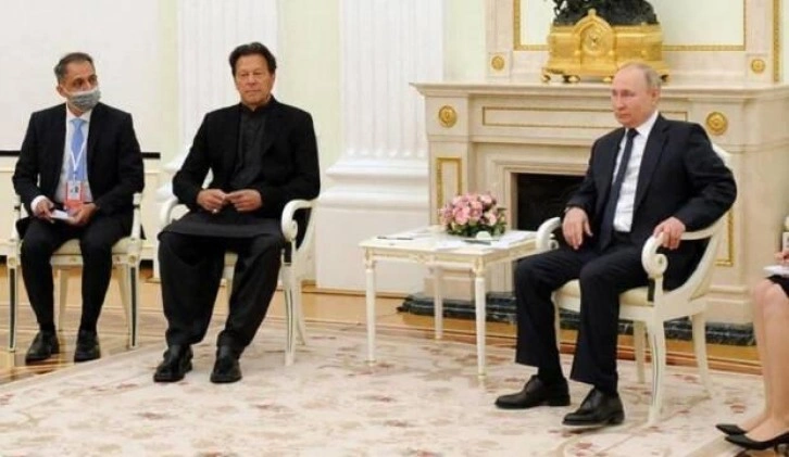 Pakistan Başbakanı İmran Khan, Putin’le görüştü