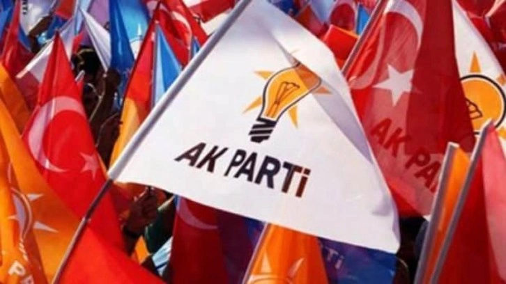 Peş peşe istifalar! Topluca AK Parti'ye katıldılar