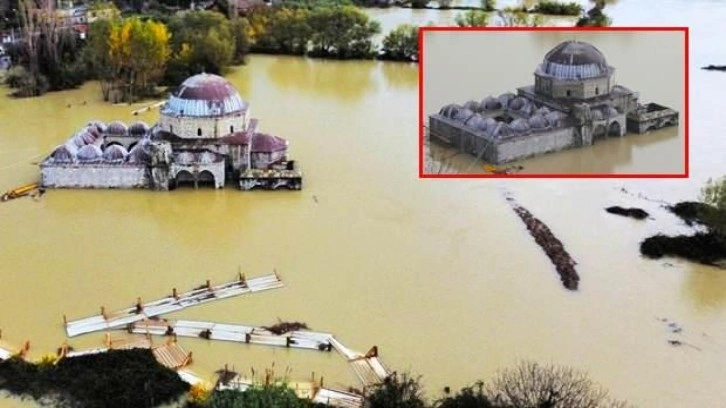 Restorasyondaki Osmanlı yadigarı cami su altında kaldı