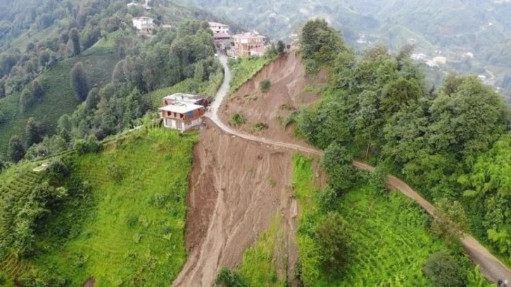 Rize'de şiddetli yağışların ardından 16 konutun nakline karar verildi