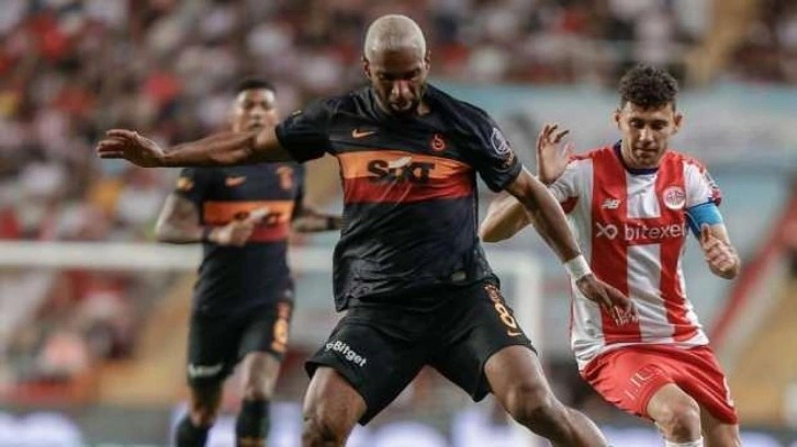 Ryan Babel: Büyük bir şeref duyuyorum!