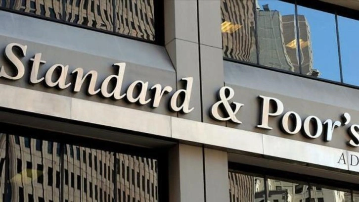 S&P, Fransa'nın kredi notu görünümünü negatife çevirdi