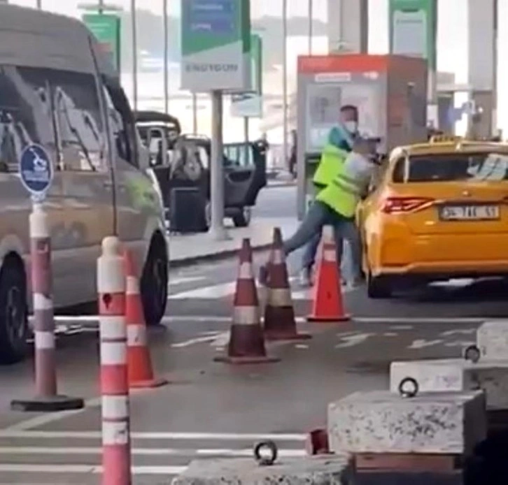 Sabiha Gökçen Havalimanı'nda kahya terörü! Hem yolcu aldırmadılar, hem darp ettiler