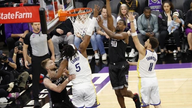 Sacramento Kings seride durumu 2-0 yaptı!