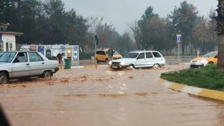 Sahte vali okulları tatil etti!