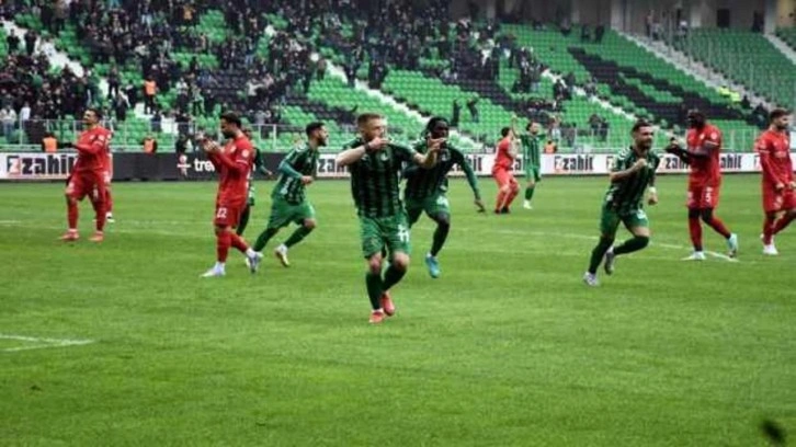 Sakaryaspor'dan kritik galibiyet!