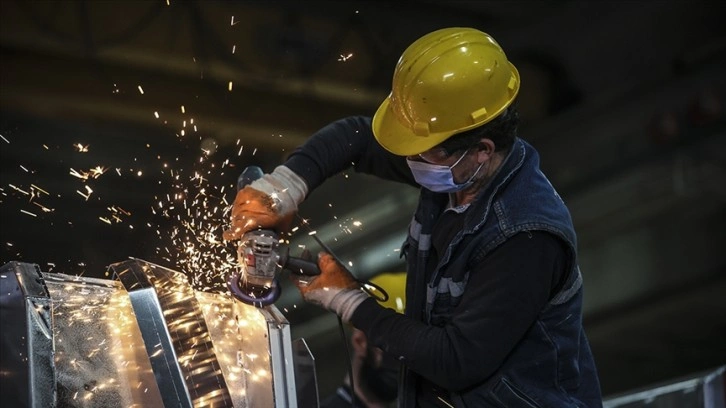 Sanayi üretimi yıllık bazda yüzde 4,3 arttı