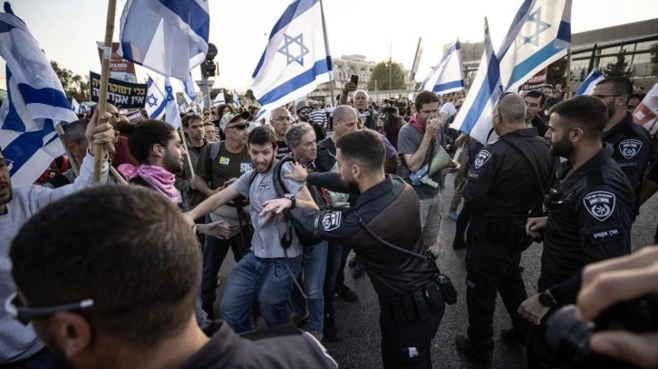 Savaşta yakınlarını kaybeden İsrailliler Netanyahu'nun istifası için çadır kurdu