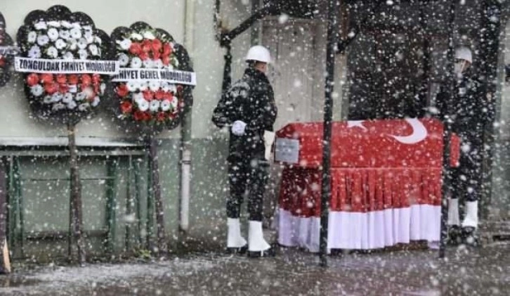 Şehit polis memuru son yolculuğuna uğurlandı