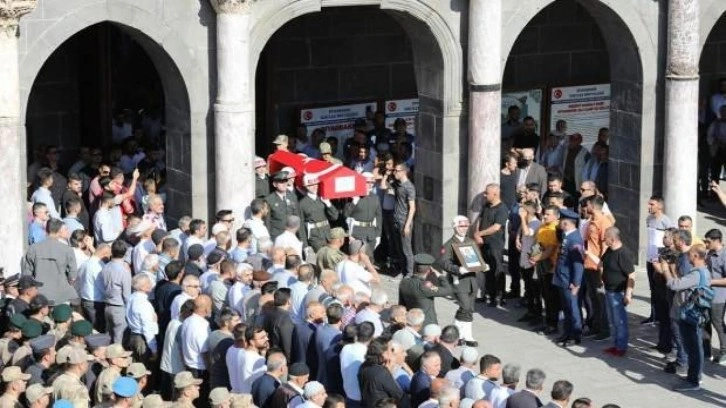 Şehit Uzman Çavuş Serttaş için Diyarbakır'da tören düzenlendi