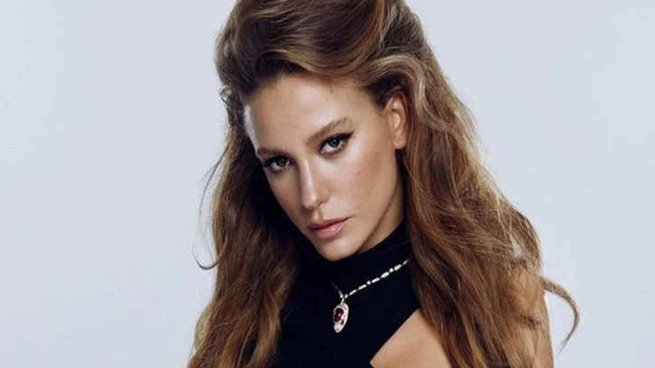 Serenay Sarıkaya'dan sıfır makyaj poz takipçilerinden tam not aldı!