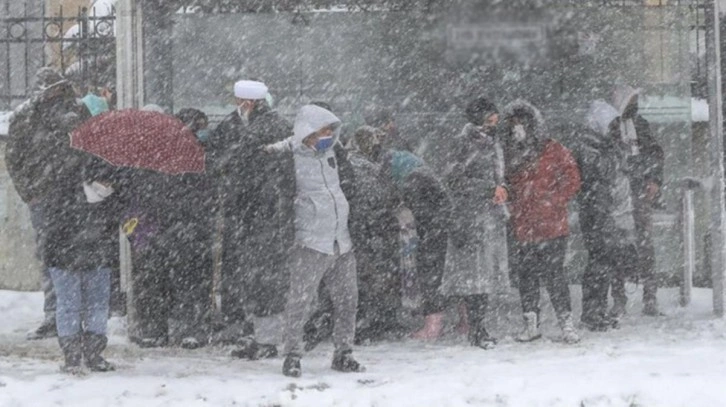 Sıcaklıklarda ani düşüş! Meteoroloji'den 48 ile sarı ve turuncu kodlu uyarı