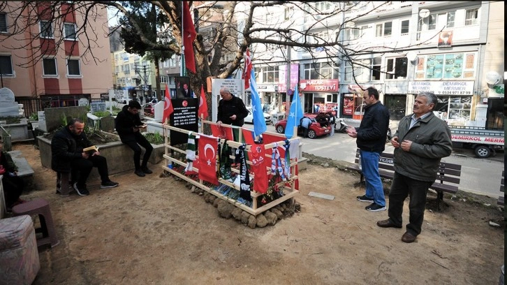 Sinan Ateş'in mezarında 7/24 'saygı' nöbeti tutuluyor