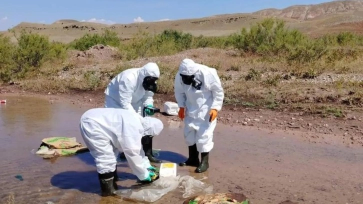 Sivas'ta kimyasal korku: Özel kıyafetli ekipler harekete geçti