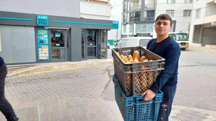 Sokağındaki zincir marketleri dize getirdi! Yaptığı hamleyle mahallede ekmek 1 TL'ye düştü