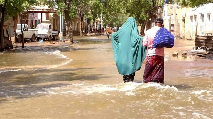 Somali ve Kenya'yı sel vurdu