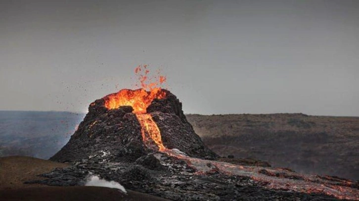 Son dakika: Ege'de korkutan gelişme! Santorini'deki volkan aktif hale geldi