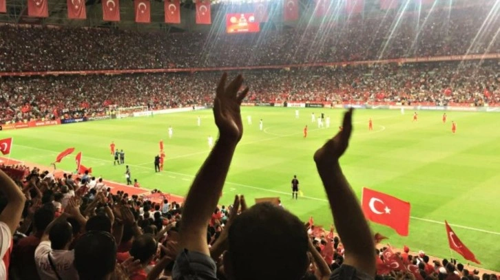 Son Dakika: TFF, statlara girişte HES kodu uygulaması ve 12 yaş sınırlamasını kaldırdı