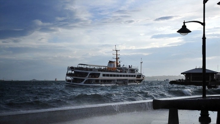 Son Dakika... Yola çıkacaklar DİKKAT! Bazı vapur ve deniz otobüsü seferleri iptal edildi