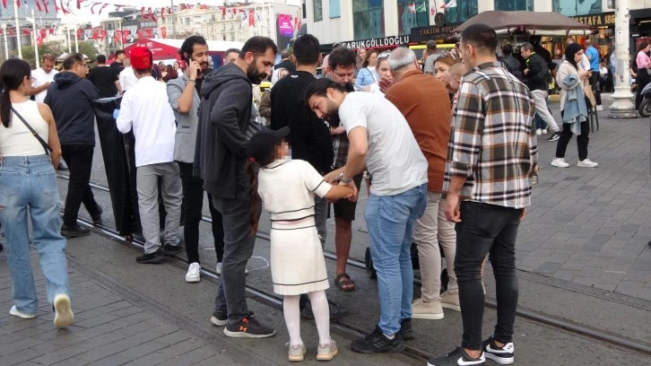 Taksim'de 10 yaşındaki hırsız suçüstü yakalandı