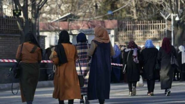 Taliban, kadınların üniversitede eğitim görmesini yasakladı