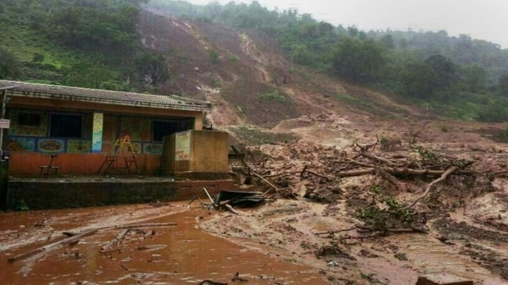 Tayland'da toprak kayması sonucu 10 kişi hayatını kaybetti