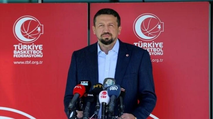 TBF ve başkan Hidayet Türkoğlu'ndan Bahçeşehir Koleji'ne tebrik