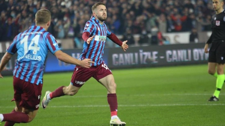 Trabzon'da Visca şov! Lider, sahasında Konyaspor'u 2-1 mağlup etti