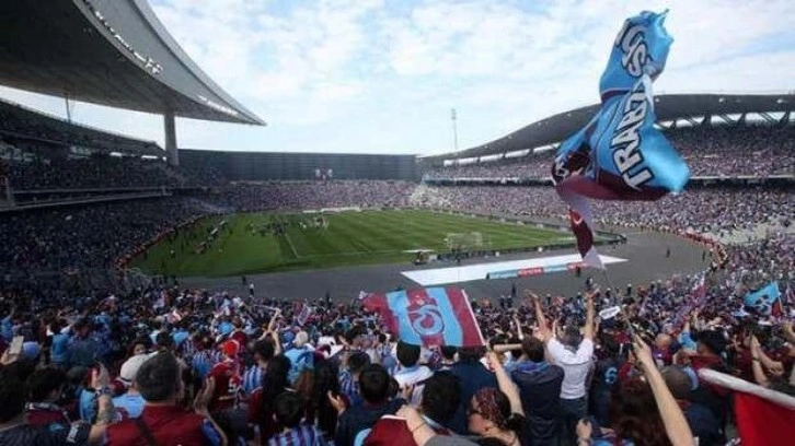 Trabzonspor taraftarından Olimpiyat Stadı'na hücum