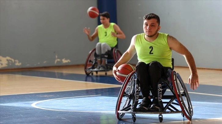 Trafik kazasıyla engelli kaldılar basketbolla zorlukları aştı