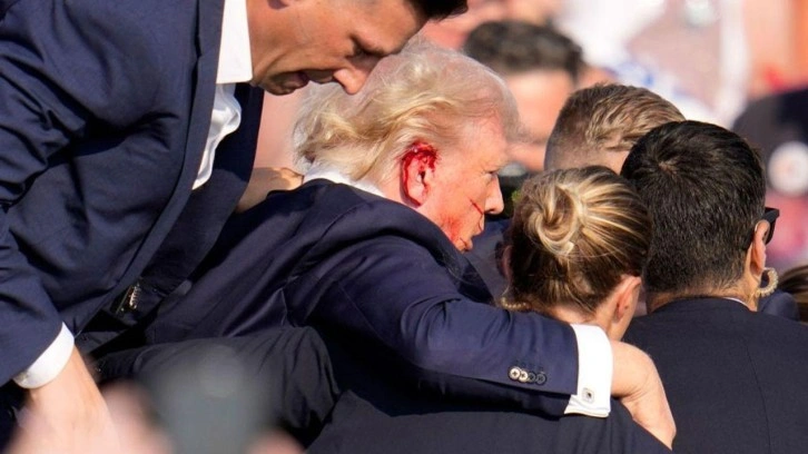 Trump'ın kulağını sıyıran mermi mi metal parçası mı?