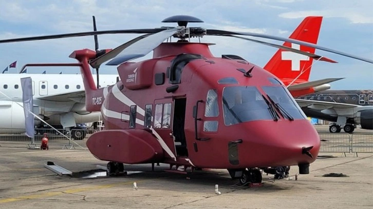 TUSAŞ T925 helikopterini ilk kez sergiledi