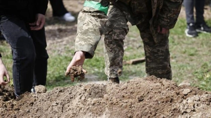 Ukrayna'ya savaşmaya giden bir İngiliz vatandaşı öldürüldü, diğeri kayıp