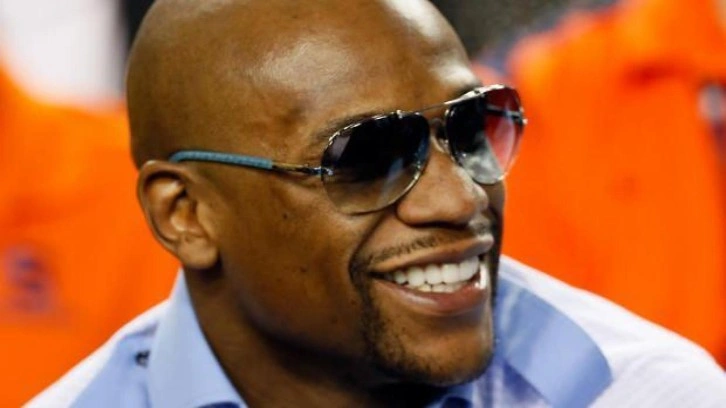 Ünlü boksör Floyd Mayweather aylık gelirini açıkladı! Duyanlar inanamadı