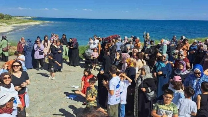 Van Gölü için yürüyen kadınlar Adilcevaz'a ulaştı