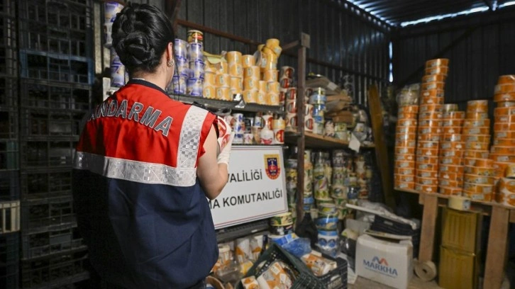 Vatandaşa bunları yedireceklerdi:  Tonlarcası imha edildi!