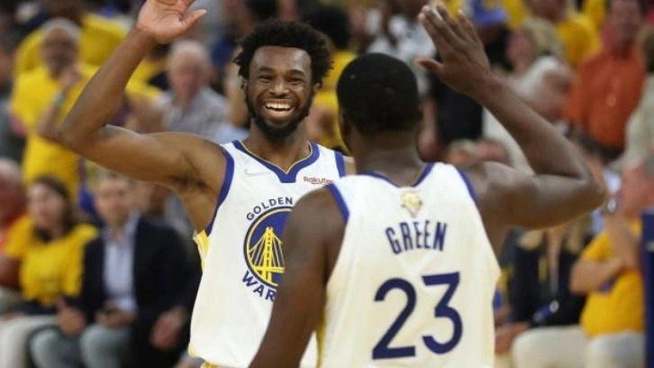 Warriors NBA finalinde 3-2 öne geçti