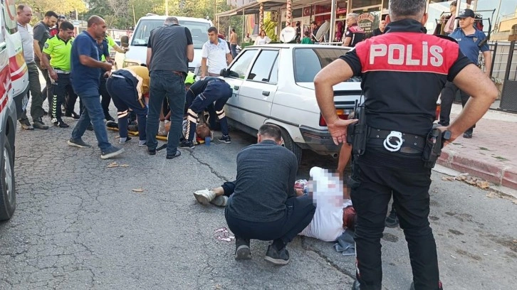 Yanında eşi ve çocuğu olan husumetlisine bıçakla saldırdı!