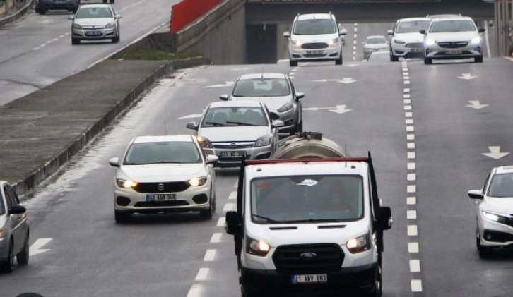 Yaşlı araçların egzozundan çıkan zehirli dumanlara dikkat! Ölümcül hastalıklara yol açıyor