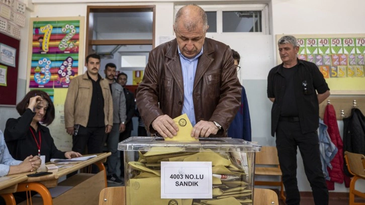 Zafer Partisi Genel Başkanı Ümit Özdağ oyunu Ankara’da kullandı