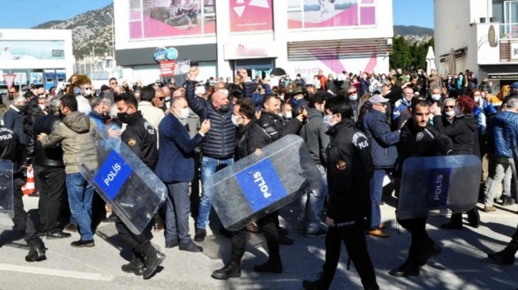 Zamlar sonrası sokağa döküldüler! Bodrum'da yüksek elektrik faturası eylemi