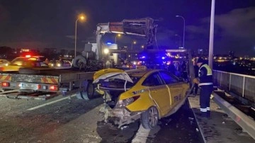 15 Temmuz Şehitler Köprüsü'nde çift yönlü zincirleme kaza: 10 araç birbirine girdi