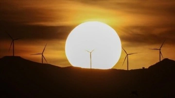 AB'nin yılın ilk yarısında elektrik üretiminde rüzgar ve güneş, fosil yakıtları geçti